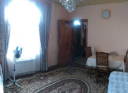 İcarəyə verilir 2 otaqlı 50 m2 həyət evi Y.Günəşli