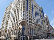 Satılır 4 otaqlı 165 m2 yeni tikili 28 May m.