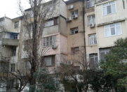 Satılır 2 otaqlı 55 m2 köhnə tikili Yasamal parkı