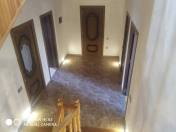 Satılır 7 otaqlı 600 m2 həyət evi Novxanı