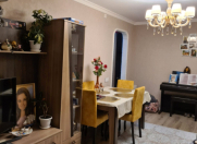 Satılır 2 otaqlı 52 m2 köhnə tikili Elmlər Akademiyası m.