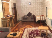 İcarəyə verilir 3 otaqlı 70 m2 həyət evi Gənclik m.