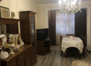 Satılır 3 otaqlı 95 m2 köhnə tikili Badamdar