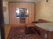 Satılır 2 otaqlı 45 m2 köhnə tikili Elmlər Akademiyası m.