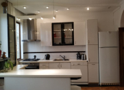 İcarəyə verilir 3 otaqlı 120 m2 köhnə tikili Dənizkənarı Milli park