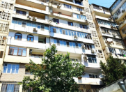 Satılır 3 otaqlı 110 m2 köhnə tikili Nizami m.