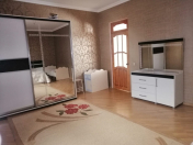 Satılır 4 otaqlı 150 m2 həyət evi Biləcəri
