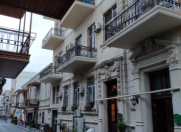 Satılır 4 otaqlı 120 m2 köhnə tikili Sahil m.