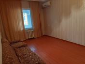 İcarəyə verilir 3 otaqlı 75 m2 köhnə tikili Bakıxanov