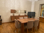 İcarəyə verilir 3 otaqlı 110 m2 köhnə tikili Sahil m.