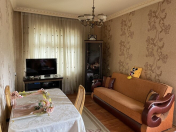 Satılır 2 otaqlı 60 m2 köhnə tikili Bakıxanov