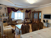 Satılır 3 otaqlı 132 m2 yeni tikili Nizami m.