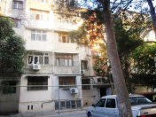 Satılır 2 otaqlı 50 m2 köhnə tikili 8 km