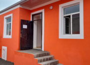 Satılır 3 otaqlı 80 m2 həyət evi Binə