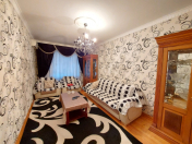 Satılır 3 otaqlı 85 m2 köhnə tikili Həzi Aslanov m.