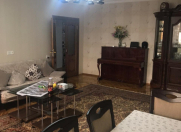 Satılır 3 otaqlı 130 m2 köhnə tikili İnşaatçılar m.