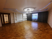 Satılır 4 otaqlı 195 m2 yeni tikili Həzi Aslanov m.