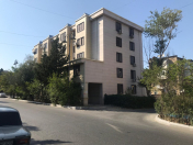 Satılır 3 otaqlı 70 m2 köhnə tikili Elmlər Akademiyası m.