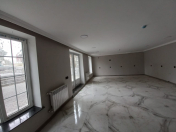 Satılır 3 otaqlı 82 m2 obyekt Neftçilər m.