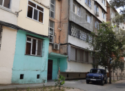 Satılır 2 otaqlı 42 m2 köhnə tikili 8 mkr