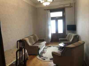 İcarəyə verilir 2 otaqlı 60 m2 köhnə tikili 28 May m.