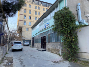 Satılır 30 otaqlı 1000 m2 obyekt İnşaatçılar m.