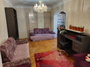 Satılır 2 otaqlı 86 m2 köhnə tikili 8 mkr