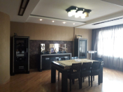Satılır 7 otaqlı 390 m2 yeni tikili Nizami m.