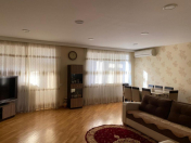 Satılır 4 otaqlı 85 m2 köhnə tikili Həzi Aslanov m.