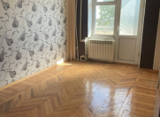 Satılır 3 otaqlı 80 m2 köhnə tikili Qara Qarayev m.