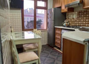 Satılır 3 otaqlı 80 m2 köhnə tikili Elmlər Akademiyası m.