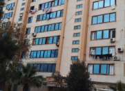 Satılır 4 otaqlı 100 m2 köhnə tikili Bakıxanov