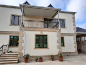 Satılır 8 otaqlı 340 m2 həyət evi Masazır