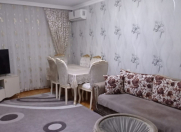 Satılır 3 otaqlı 80 m2 köhnə tikili Elmlər Akademiyası m.