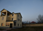 İcarəyə verilir 8 otaqlı 240 m2 villa Qəbələ