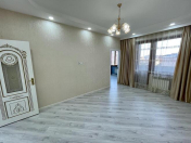 Satılır 3 otaqlı 70 m2 yeni tikili Xalqlar Dostluğu m.