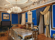 Satılır 3 otaqlı 128 m2 köhnə tikili Sahil m.