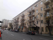 Satılır 3 otaqlı 90 m2 köhnə tikili 28 May m.