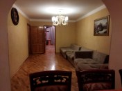 Satılır 3 otaqlı 70 m2 köhnə tikili İnşaatçılar m.