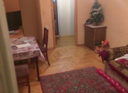 Satılır 2 otaqlı 40 m2 köhnə tikili Ayna Sultanova heykəli