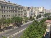 Satılır 3 otaqlı 110 m2 köhnə tikili Elmlər Akademiyası m.