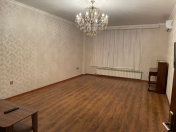 Satılır 4 otaqlı 230 m2 yeni tikili Həzi Aslanov