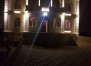 Satılır 7 otaqlı 600 m2 həyət evi Əmircan