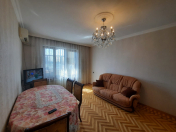 Satılır 3 otaqlı 70 m2 köhnə tikili Qara Qarayev m.