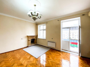 Satılır 3 otaqlı 79 m2 köhnə tikili Rəssamlıq Akademiyası