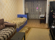 Satılır 3 otaqlı 75 m2 köhnə tikili Xalqlar Dostluğu m.