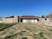 Satılır 9 otaqlı 20 m2 həyət evi Binə