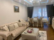 Satılır 3 otaqlı 100 m2 köhnə tikili Elmlər Akademiyası m.