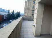 Satılır 3 otaqlı 190 m2 köhnə tikili Montin