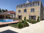 İcarəyə verilir 5 otaqlı 300 m2 villa Şüvəlan